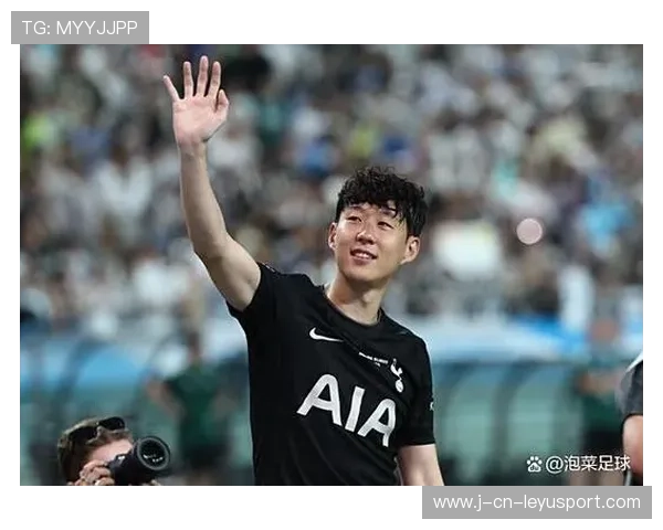 孙兴慜中路接应推射，热刺前场配合展现默契：品牌故事与战术灵感并行